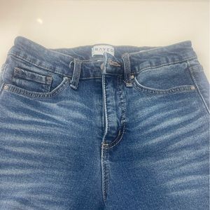 Frayed high rise straight jeans. Size 26/26" inseam.